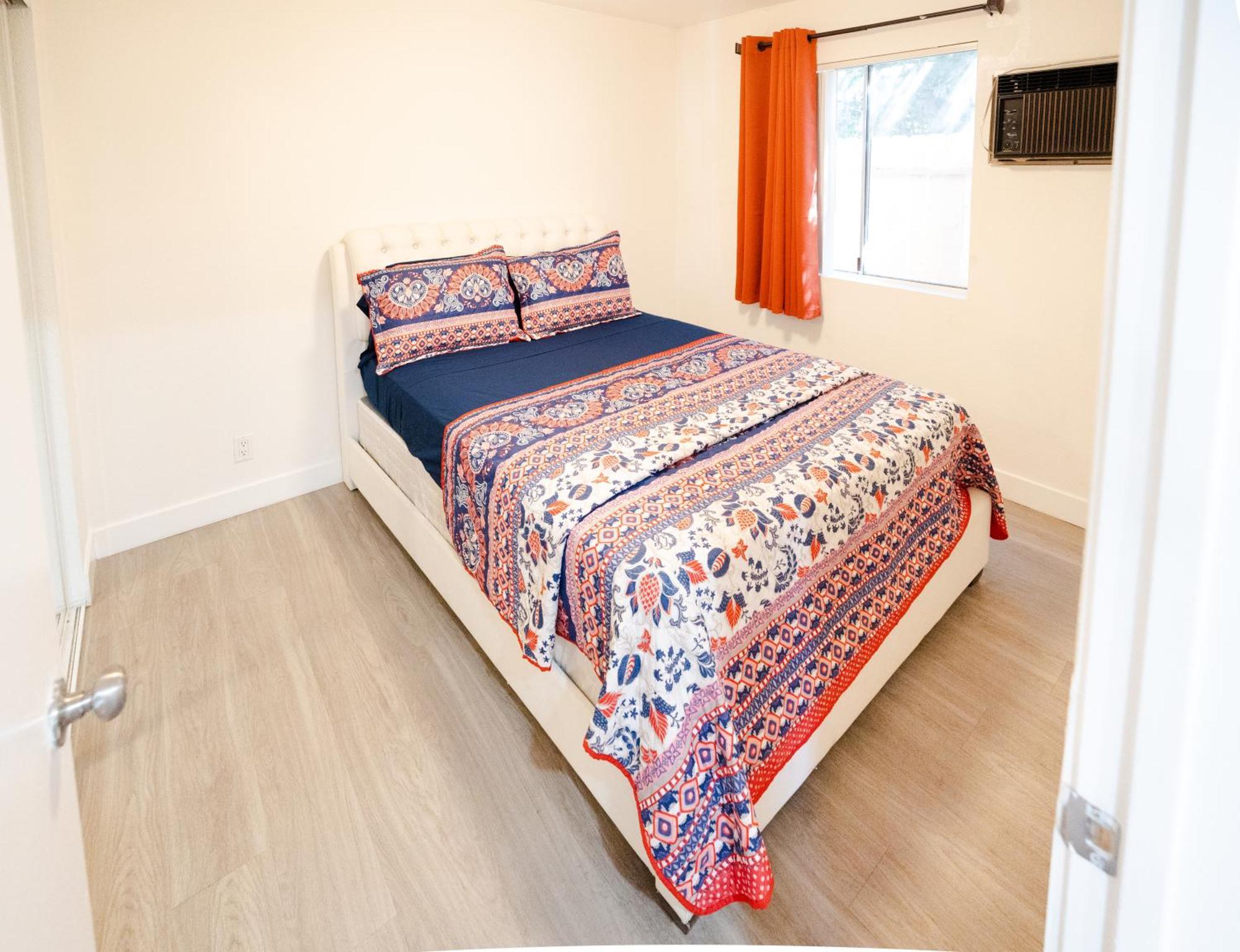 Cozy 2-bedroom With 1-bathroom Ideal For Small Group In Koretown Appartamento *